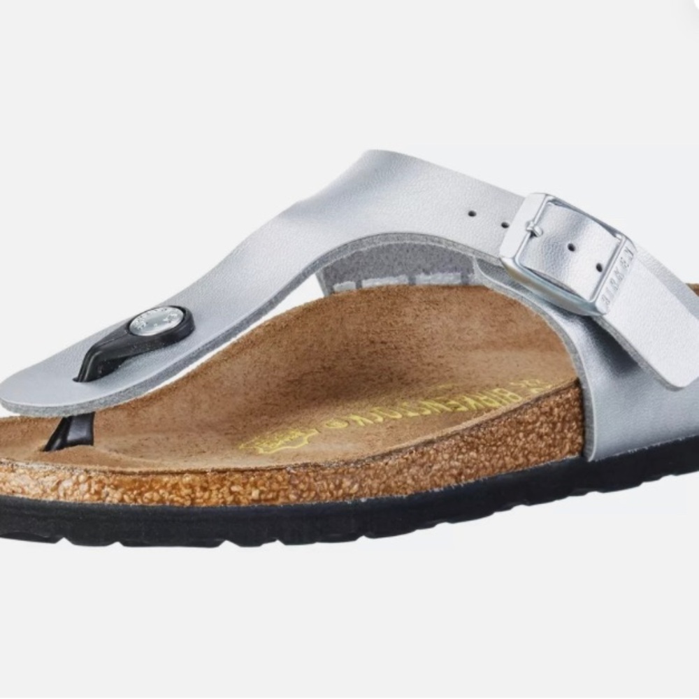 Girls Gizeh style Birkenstocks. Barely worn